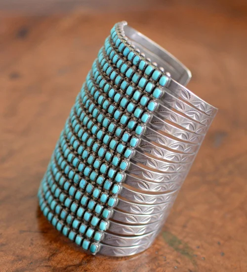 Illustrated-15 row Zuni Cuff
