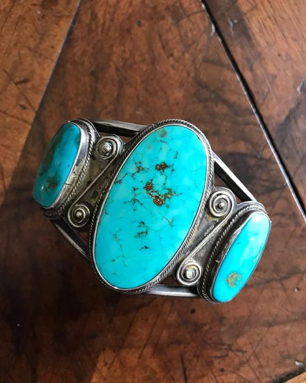 Fabulous Navajo Oval Turquoise Bracelet