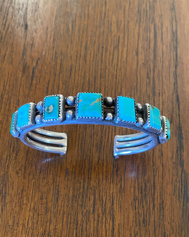Navajo Bracelet With Square Cut Turquoise
